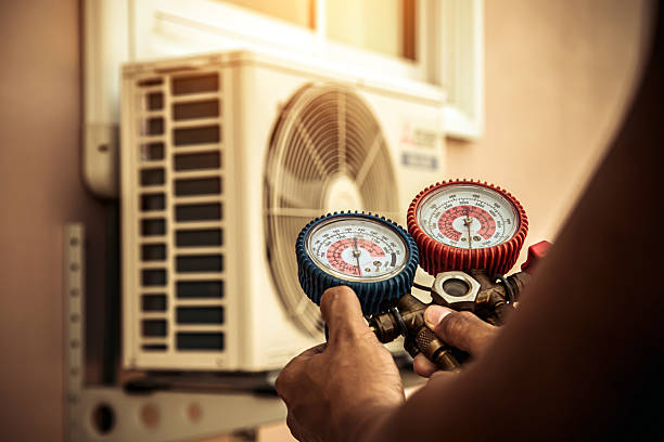 Professional Hvac technician working in Big Lake, MN